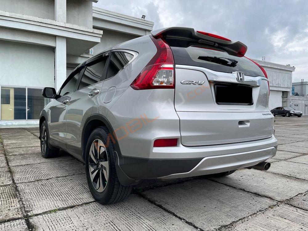 Mobil Honda CR-V 2015