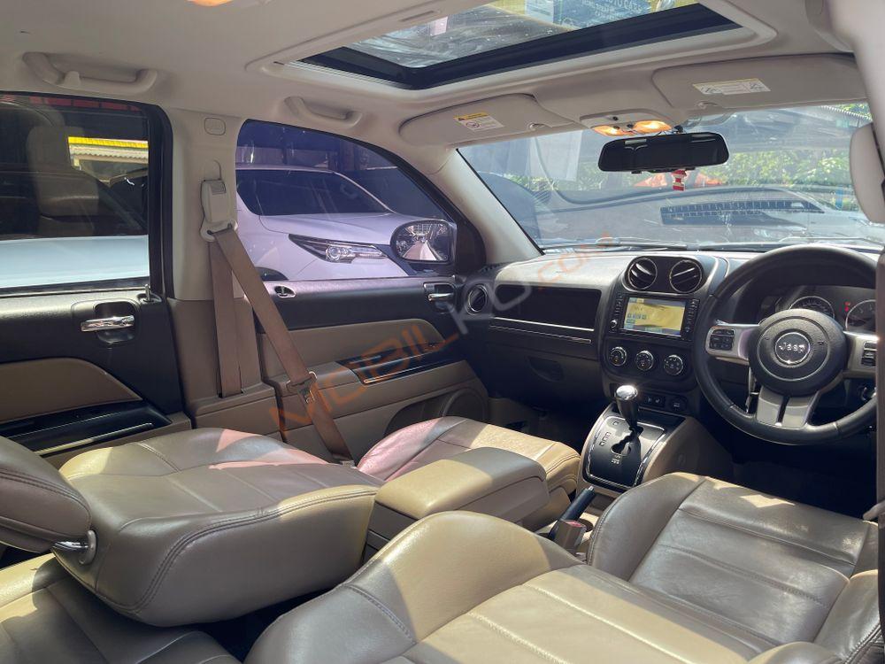 Mobil Jeep Compass 2013