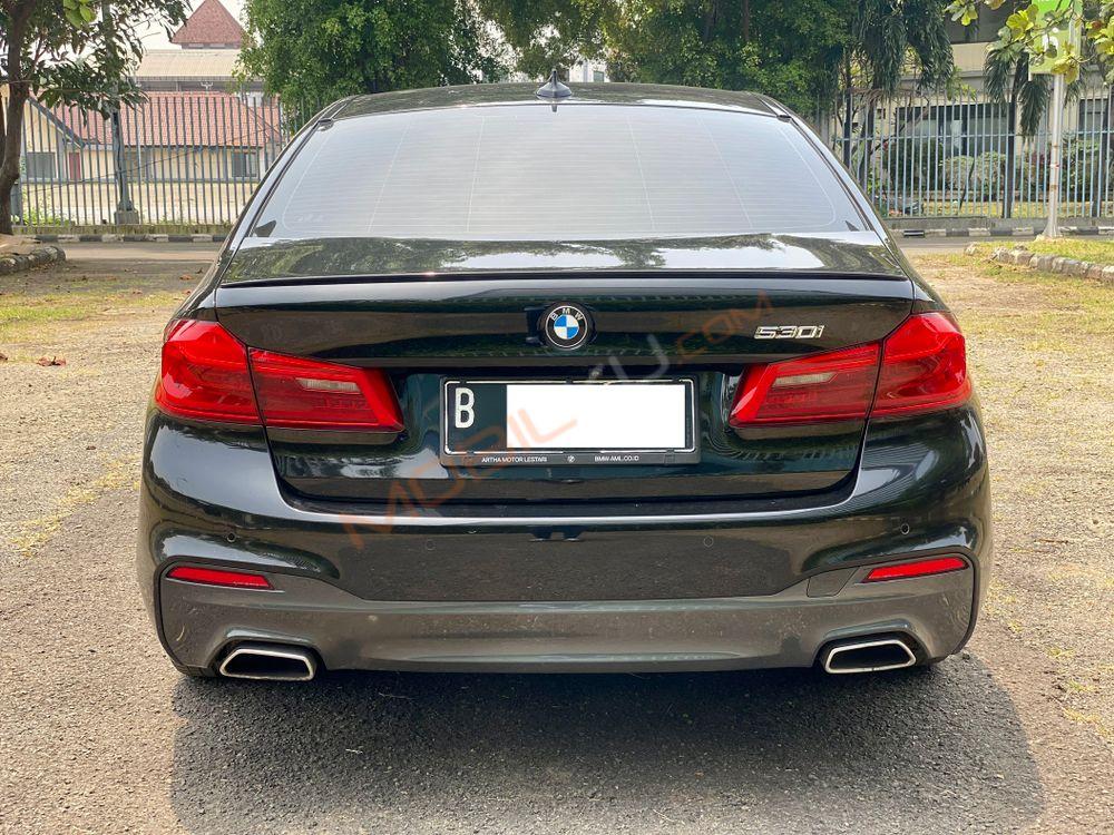 Mobil BMW 5 Series 2020