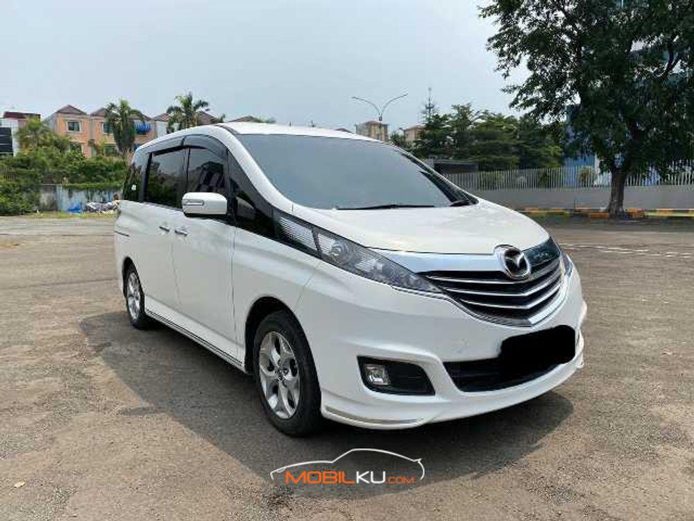 Mobil Mazda Biante 2016
