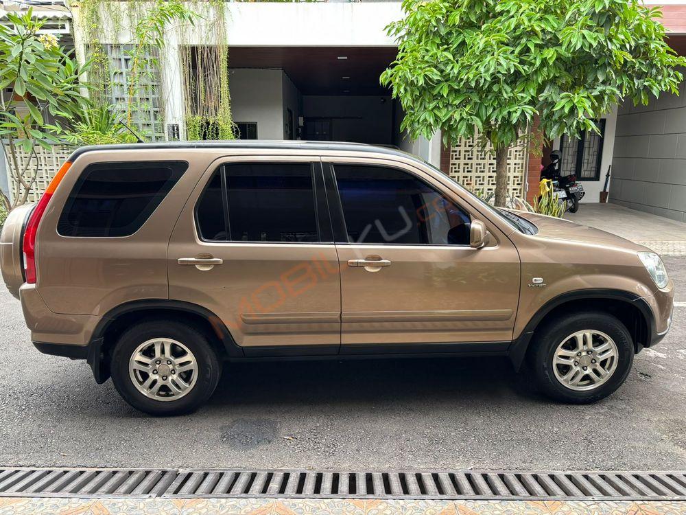 Mobil Honda CR-V 2003