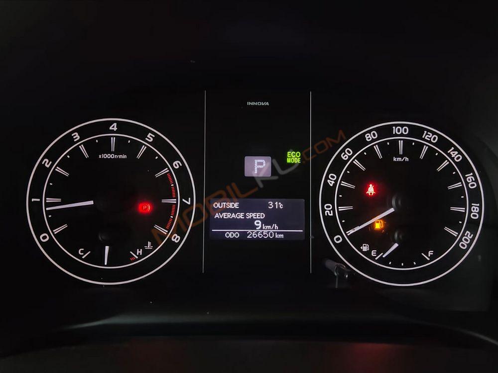 Mobil Toyota Kijang Innova 2019