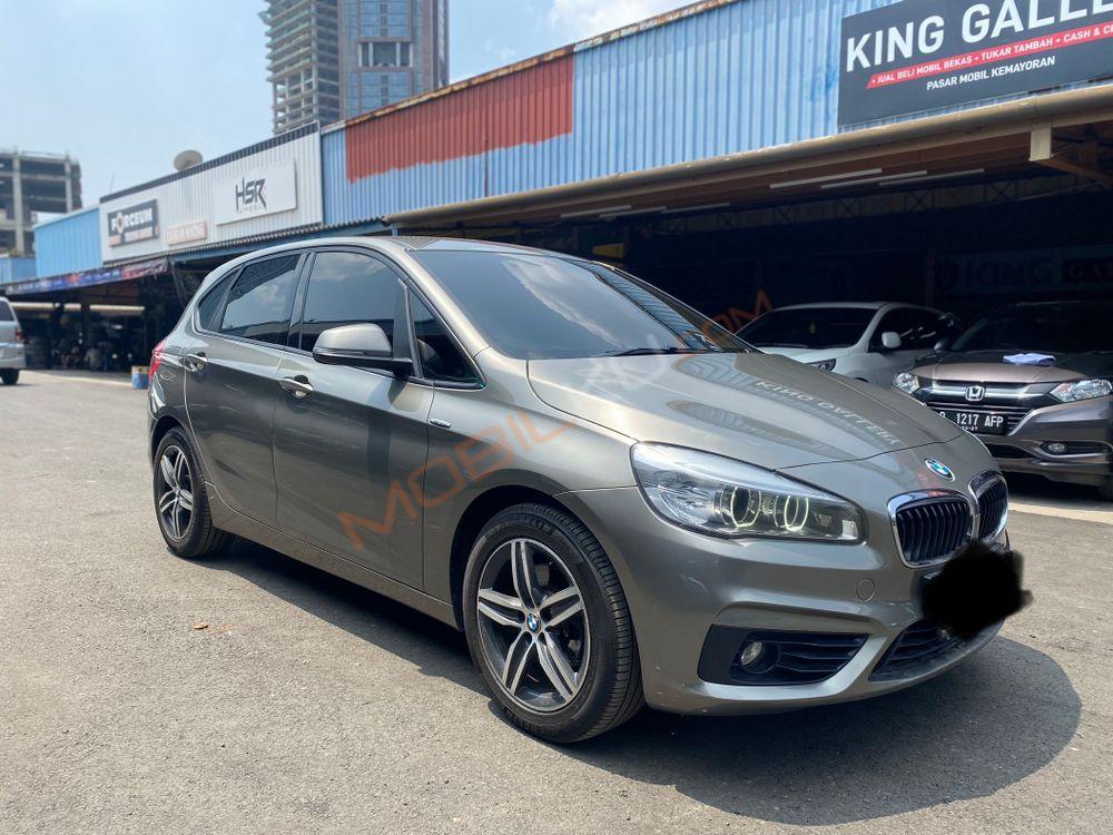 Mobil BMW 2 Series 2015
