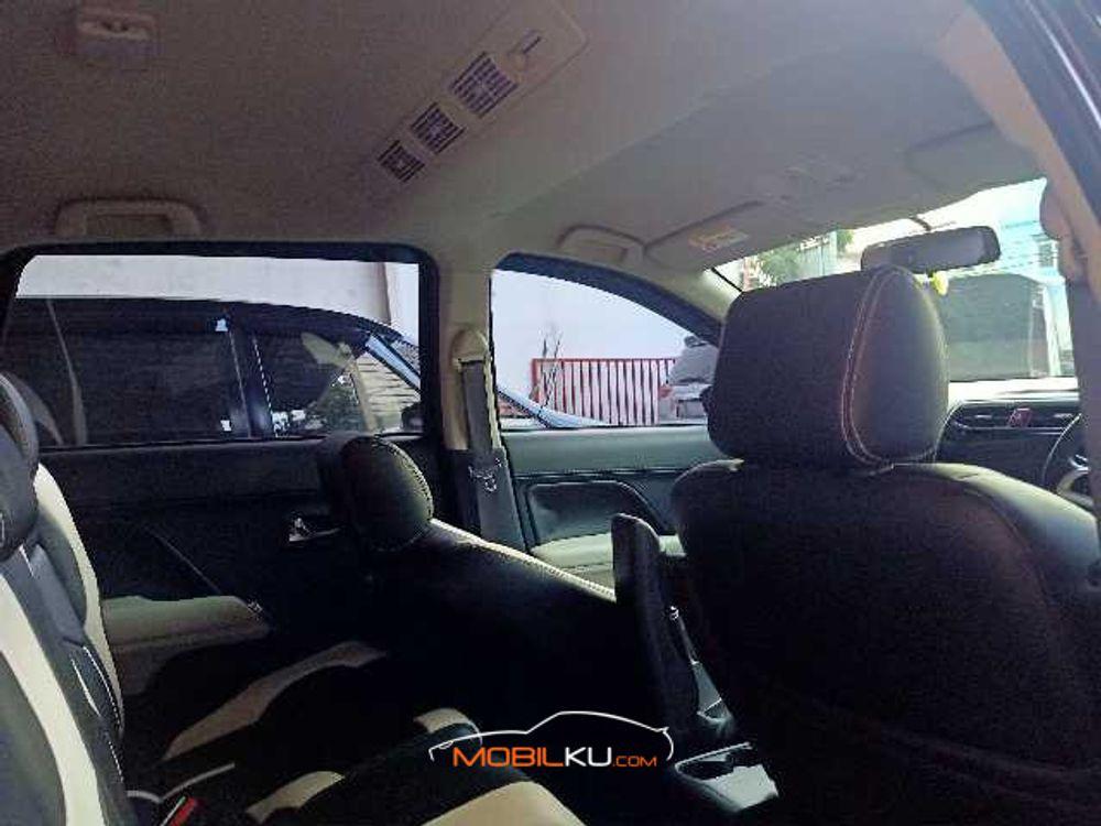 Mobil Toyota Rush 2018