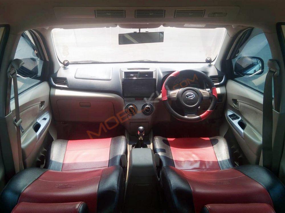 Mobil Daihatsu Xenia 2013