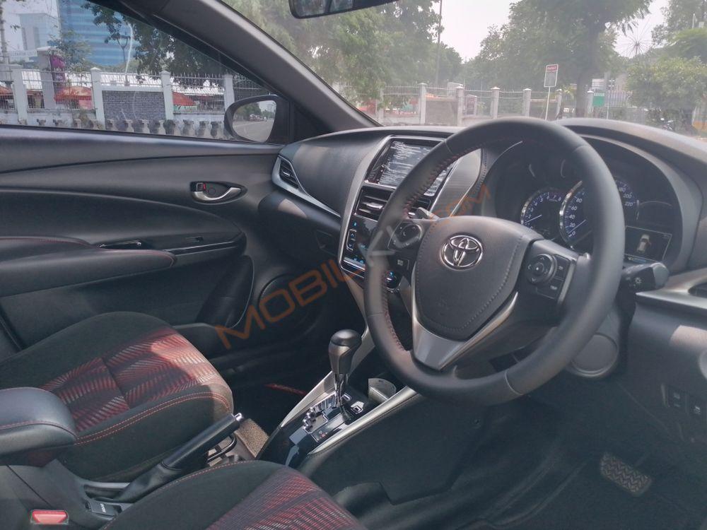 Mobil Toyota Yaris 2019