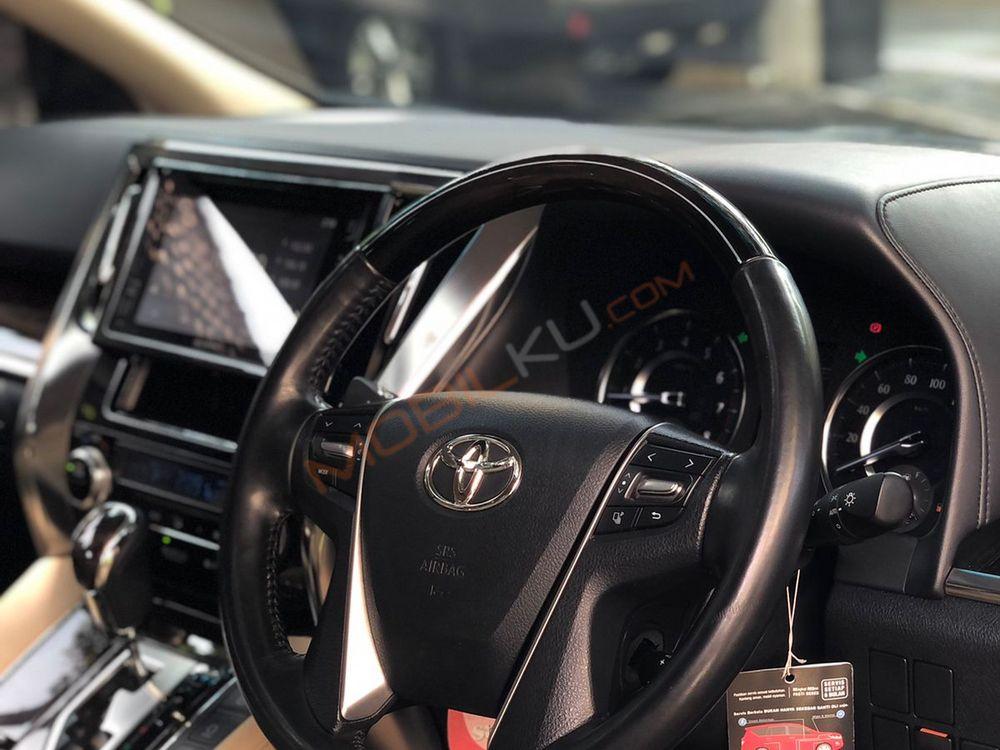 Mobil Toyota Alphard 2019