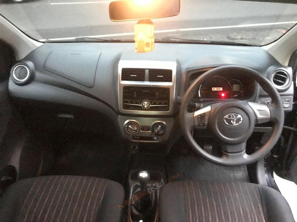 Mobil Toyota Agya 2019