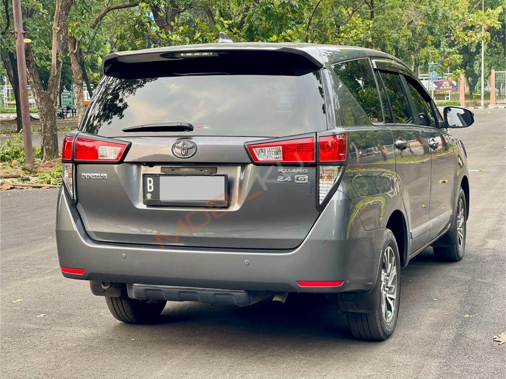 Mobil Toyota Kijang Innova 2022