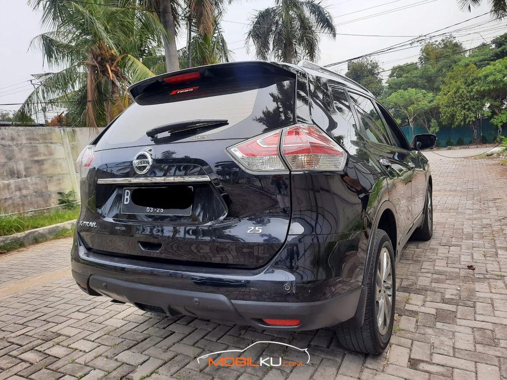 Mobil Nissan X-Trail 2016