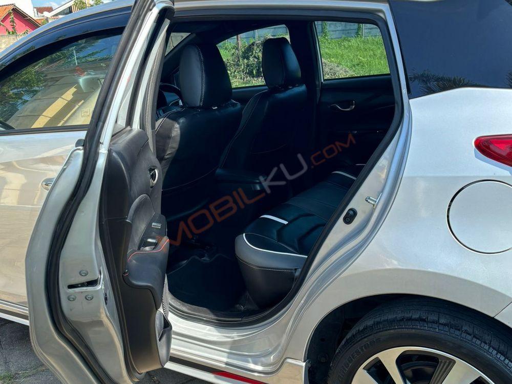 Mobil Toyota Yaris 2018