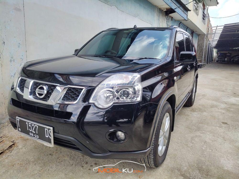 Mobil Nissan X-Trail 2013