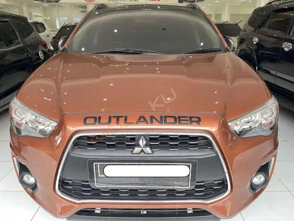 Mobil Mitsubishi Outlander Sport 2015