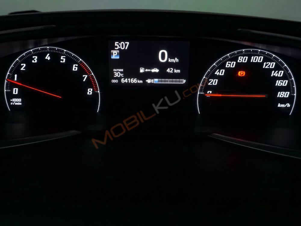 Mobil Toyota Sienta 2017