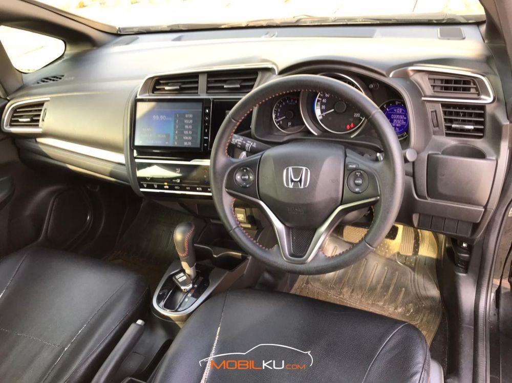 Mobil Honda Jazz 2018