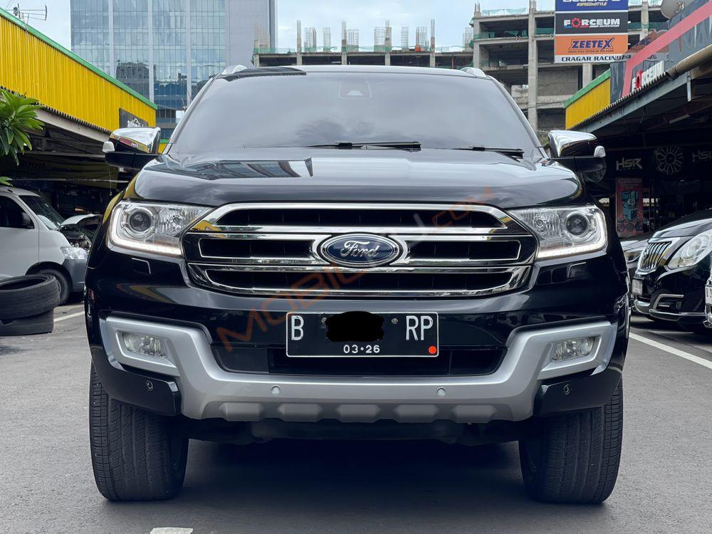 Mobil Ford Everest 2015
