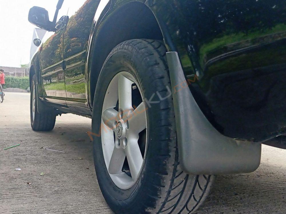 Mobil Nissan X-Trail 2004