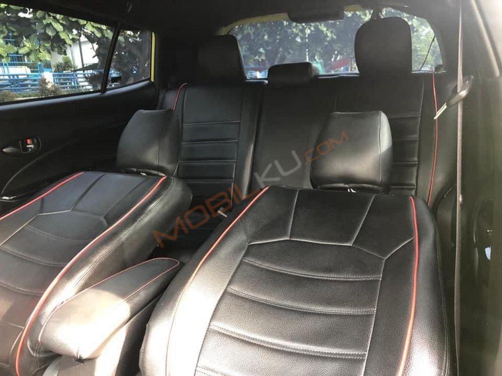 Mobil Toyota Yaris 2021