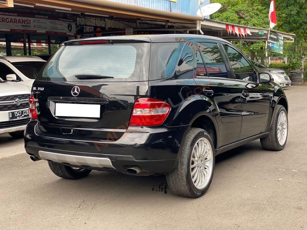 Mobil Mercedes-Benz ML 2006