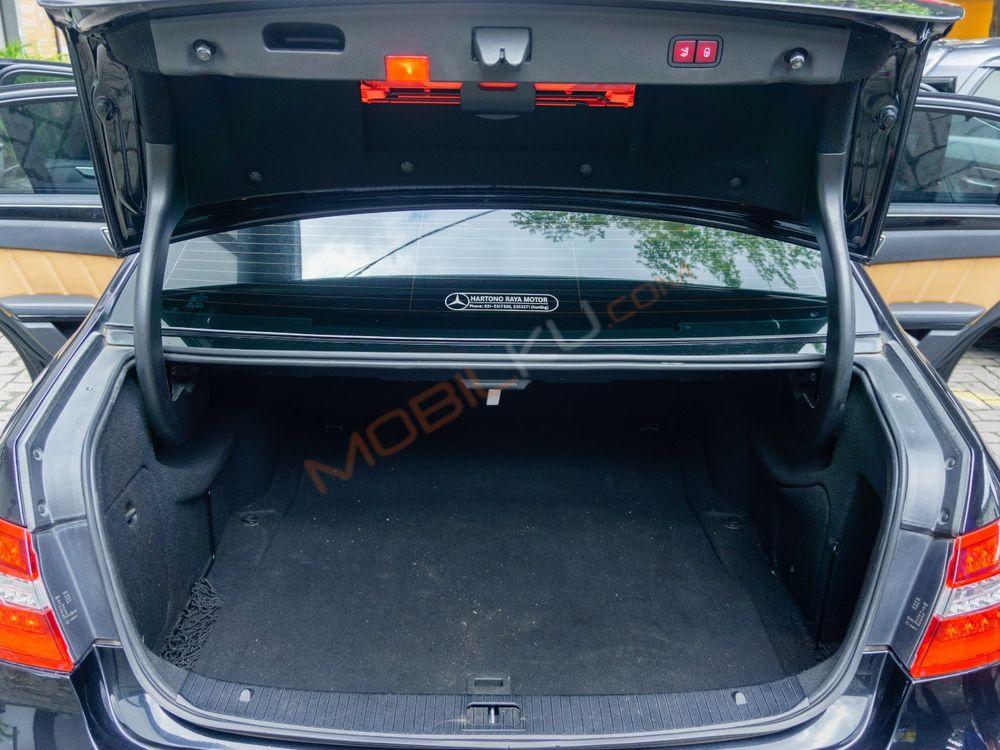 Mobil Mercedes-Benz E-Class 2013