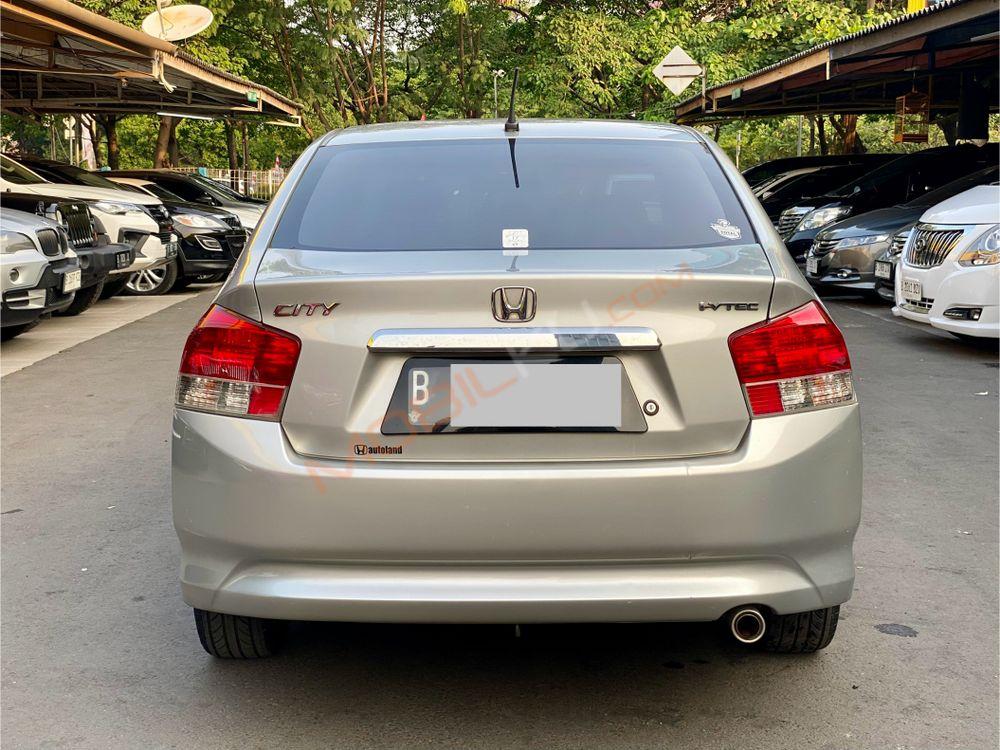 Mobil Honda City Sedan 2009