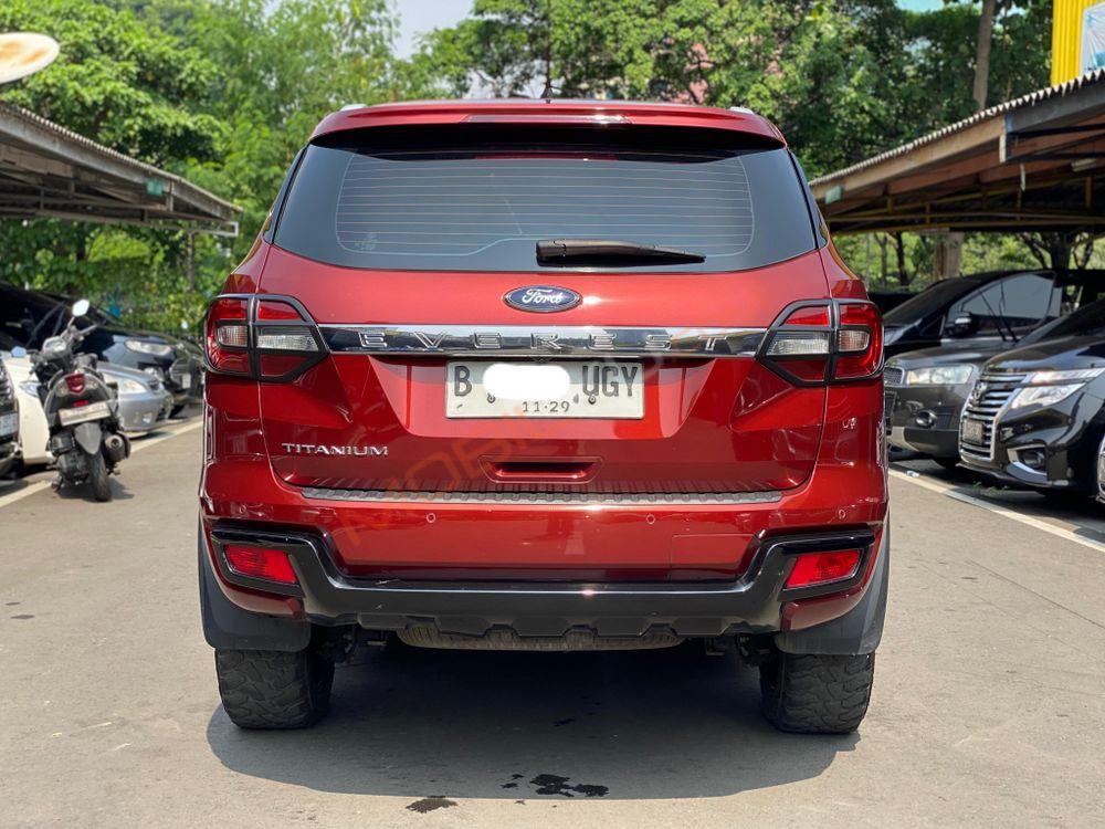 Mobil Ford Everest 2015