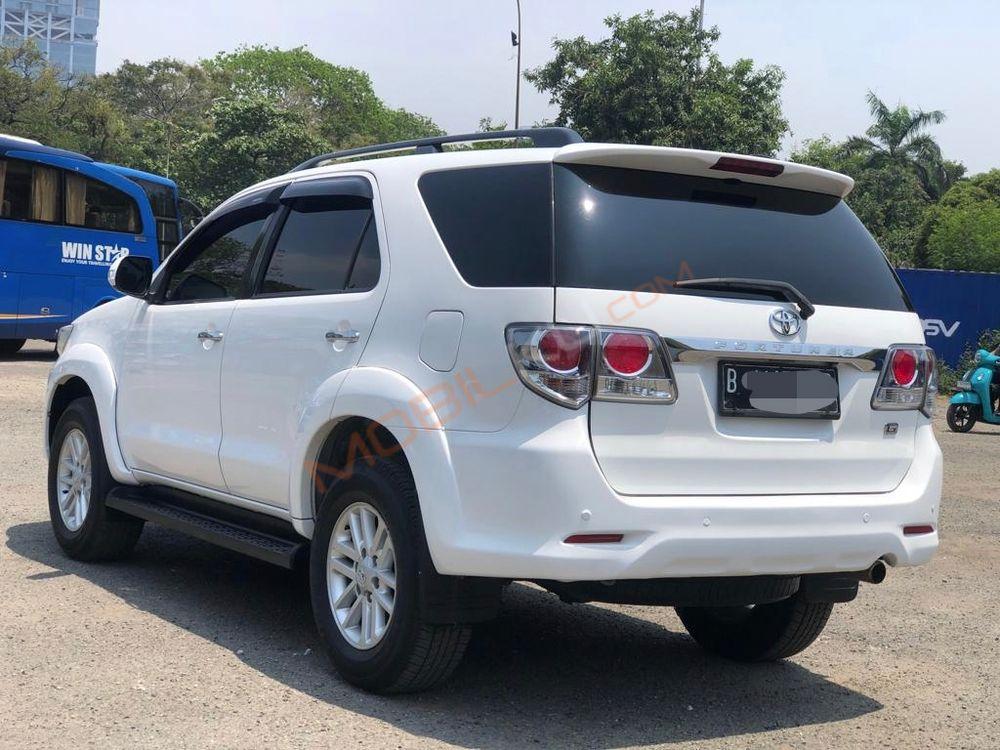 Mobil Toyota Fortuner 2012