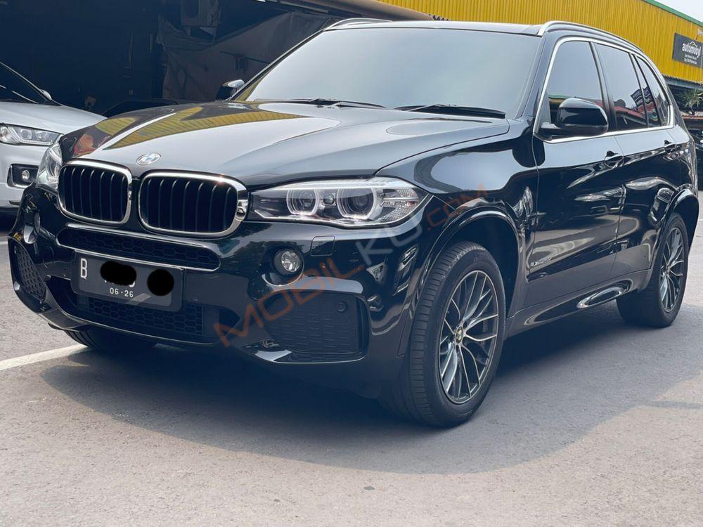 Mobil BMW X5 2015