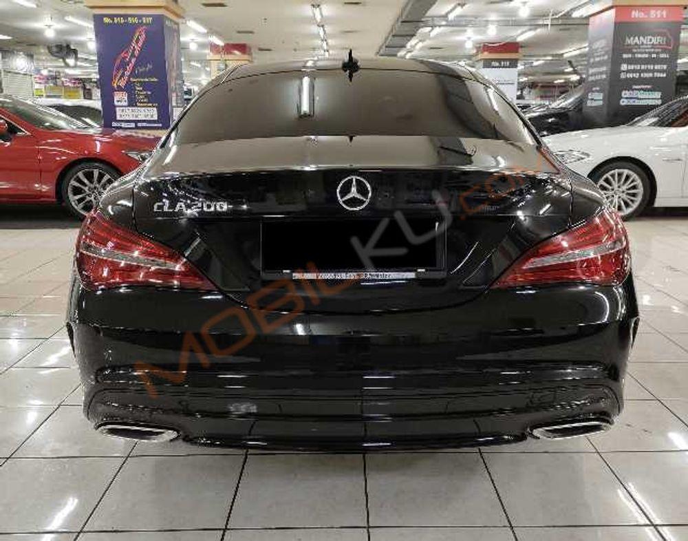 Mobil Mercedes-Benz CLA 2017