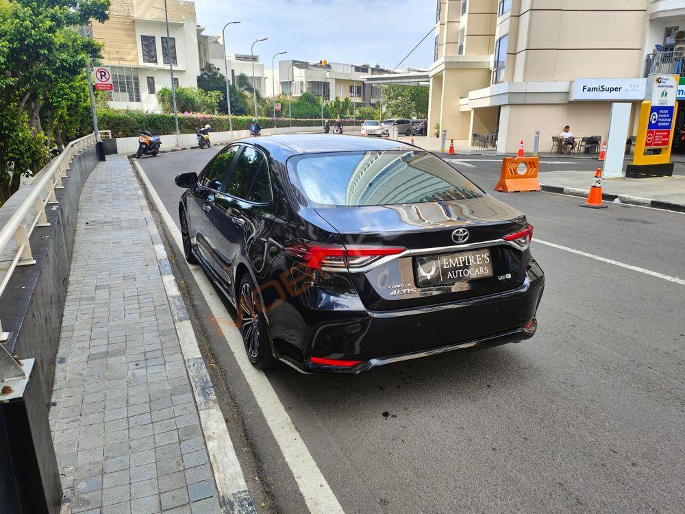 Mobil Toyota Corolla 2021