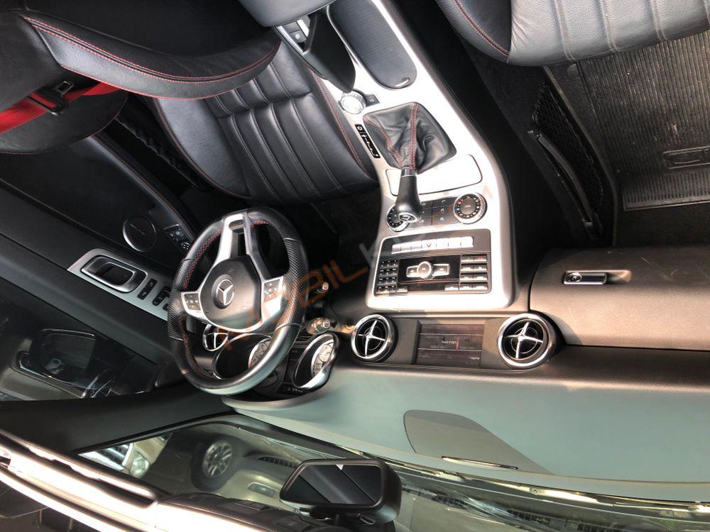 Mobil Mercedes-Benz SLK 2015