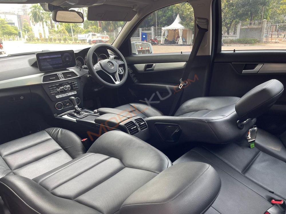 Mobil Mercedes-Benz C-Class 2014