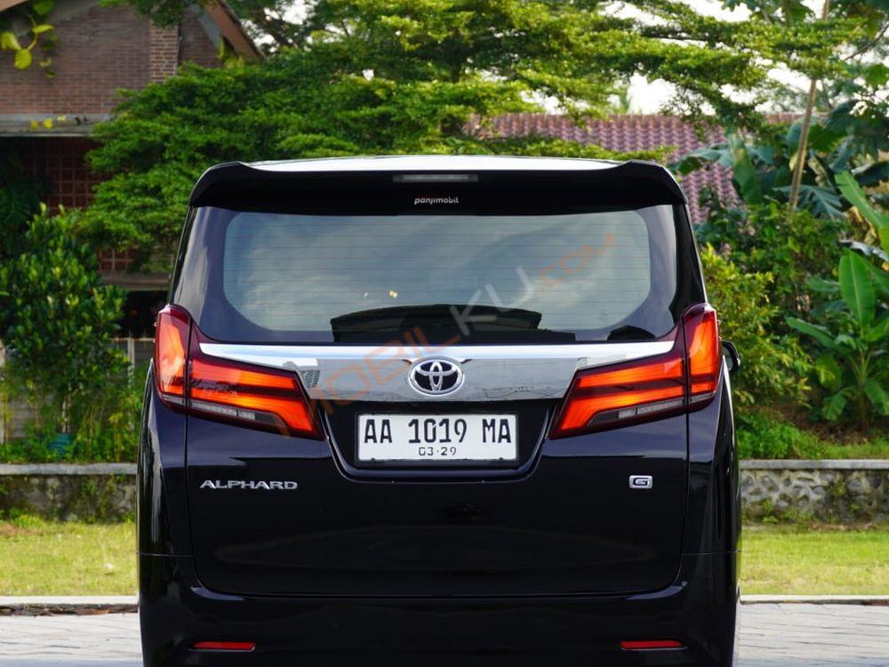 Mobil Toyota Alphard 2019