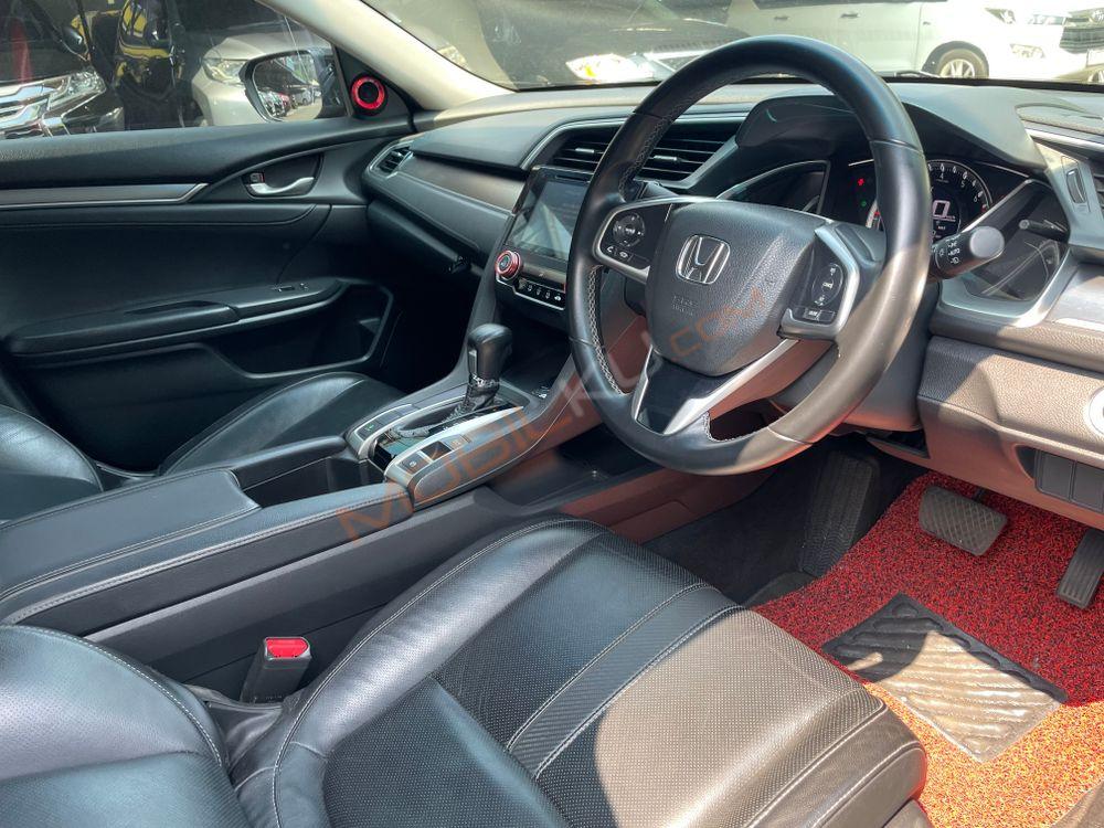 Mobil Honda Civic Sedan 2017