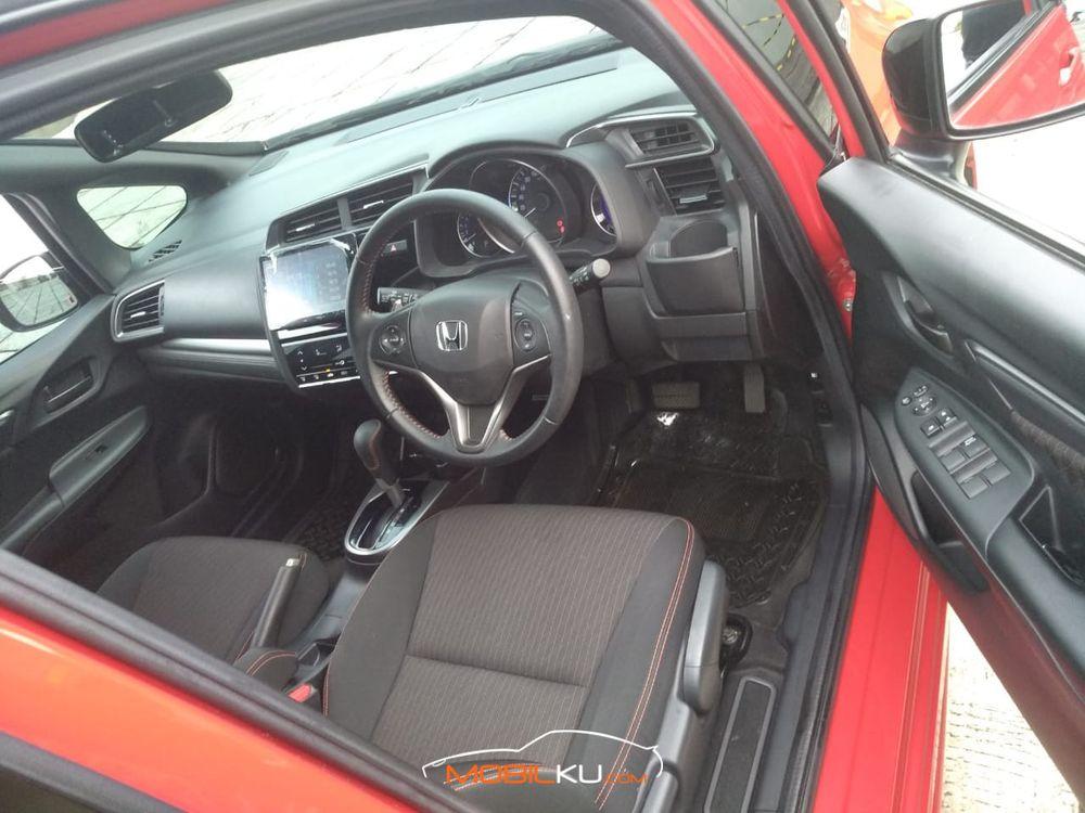 Mobil Honda Jazz 2018