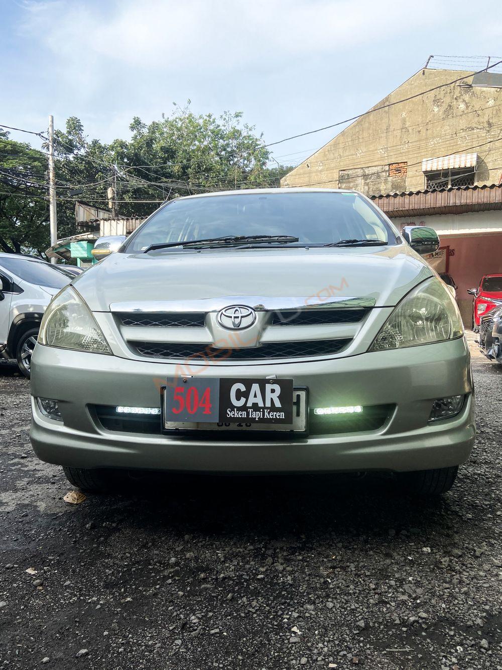 Mobil Toyota Kijang Innova 2008