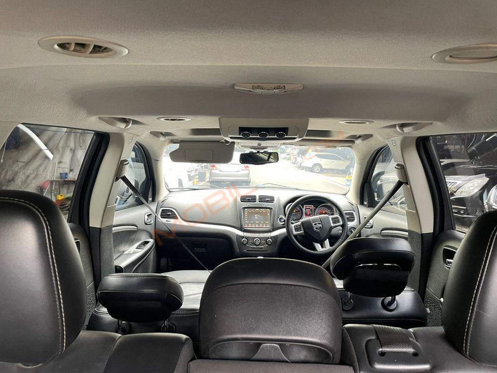 Mobil Dodge Journey 2013