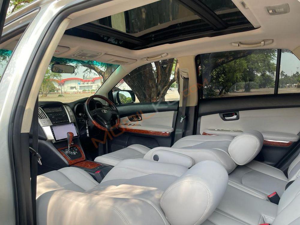 Mobil Toyota Harrier 2008