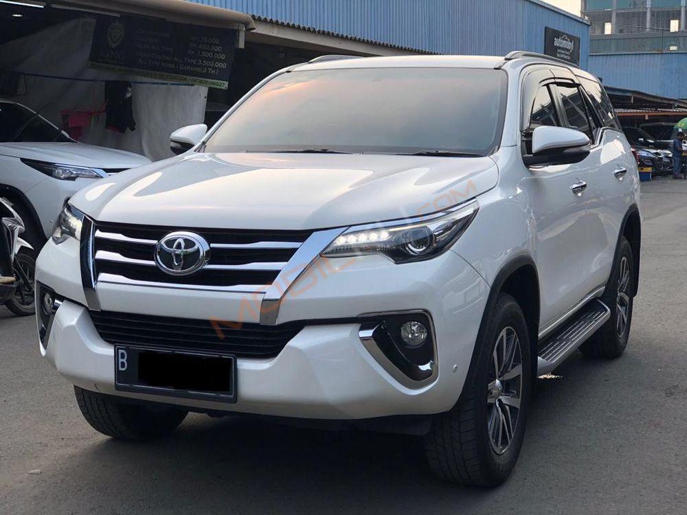 Mobil Toyota Fortuner 2016