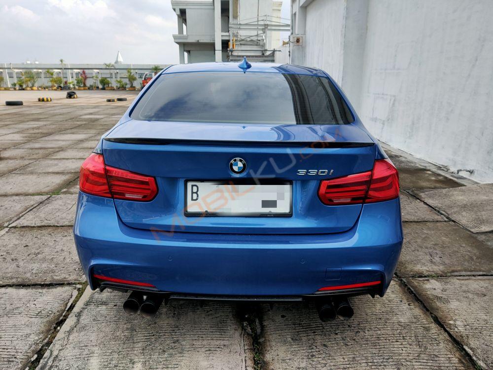 Mobil BMW 3 Series 2016