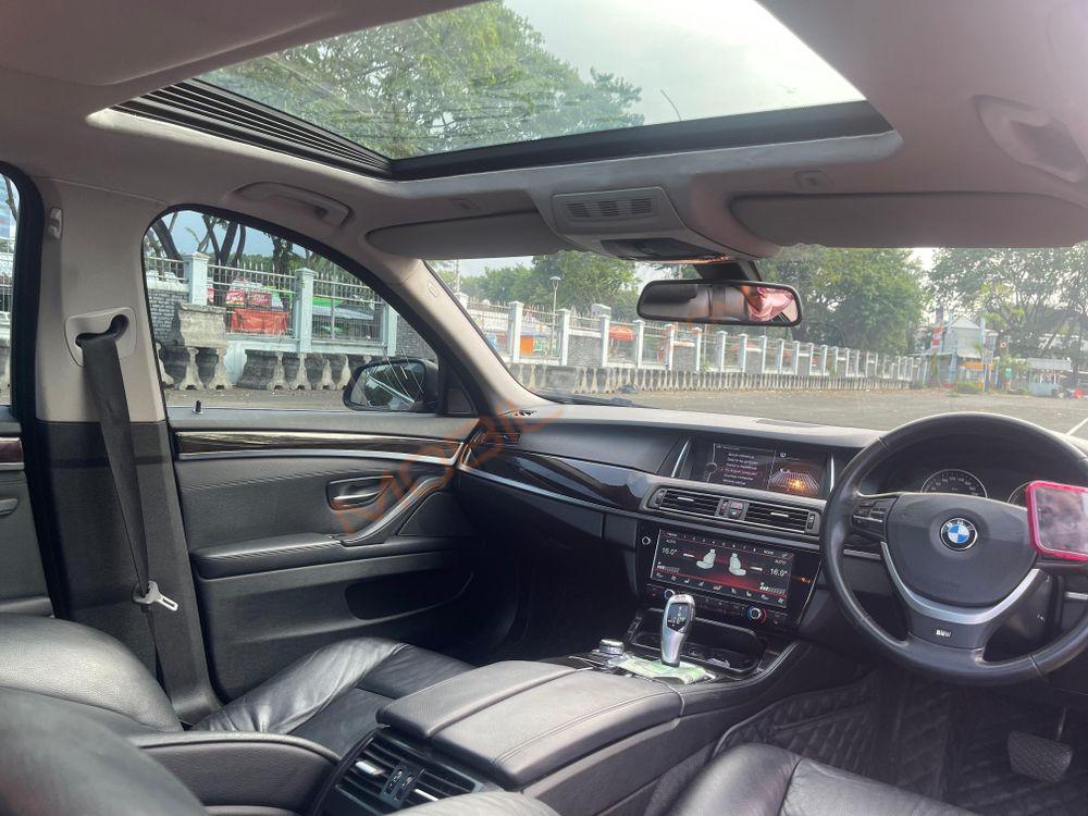 Mobil BMW 5 Series 2013
