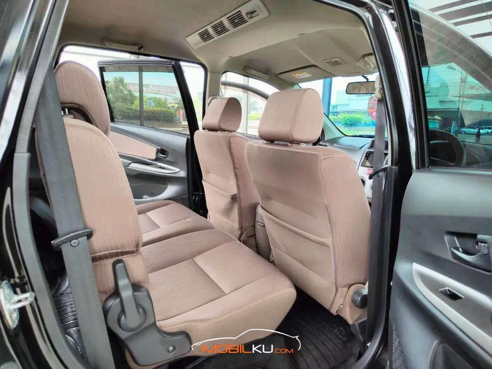 Mobil Daihatsu Xenia 2016