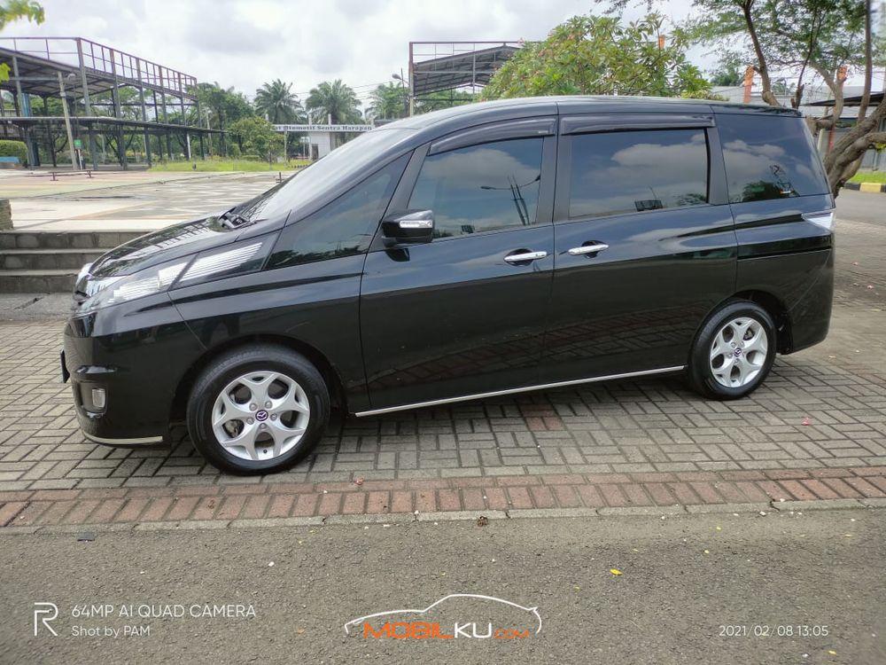 Mobil Mazda Biante 2015
