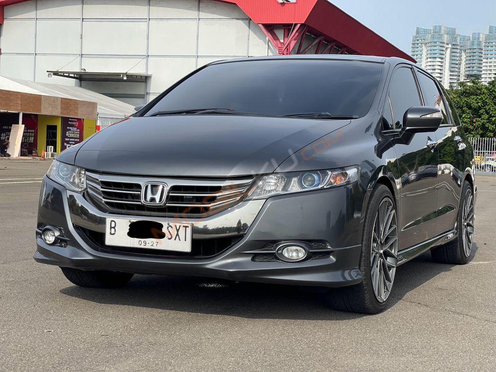 Mobil Honda Odyssey 2012