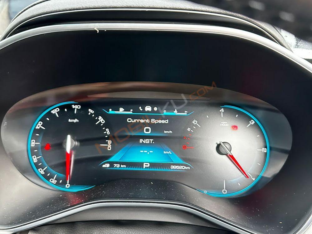 Mobil Wuling Almaz 2019