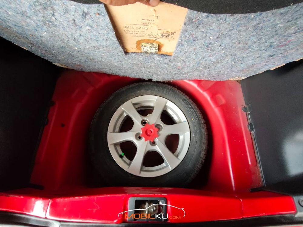 Mobil Daihatsu Ayla 2015