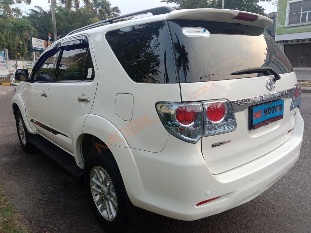 Mobil Toyota Fortuner 2014