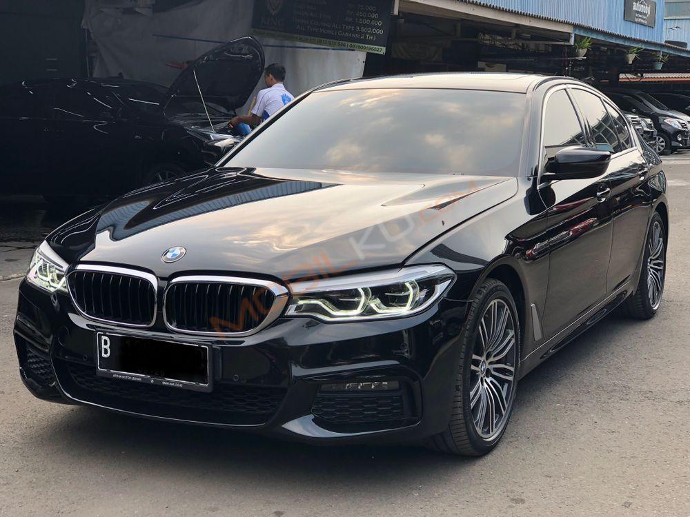 Mobil BMW 5 Series 2020