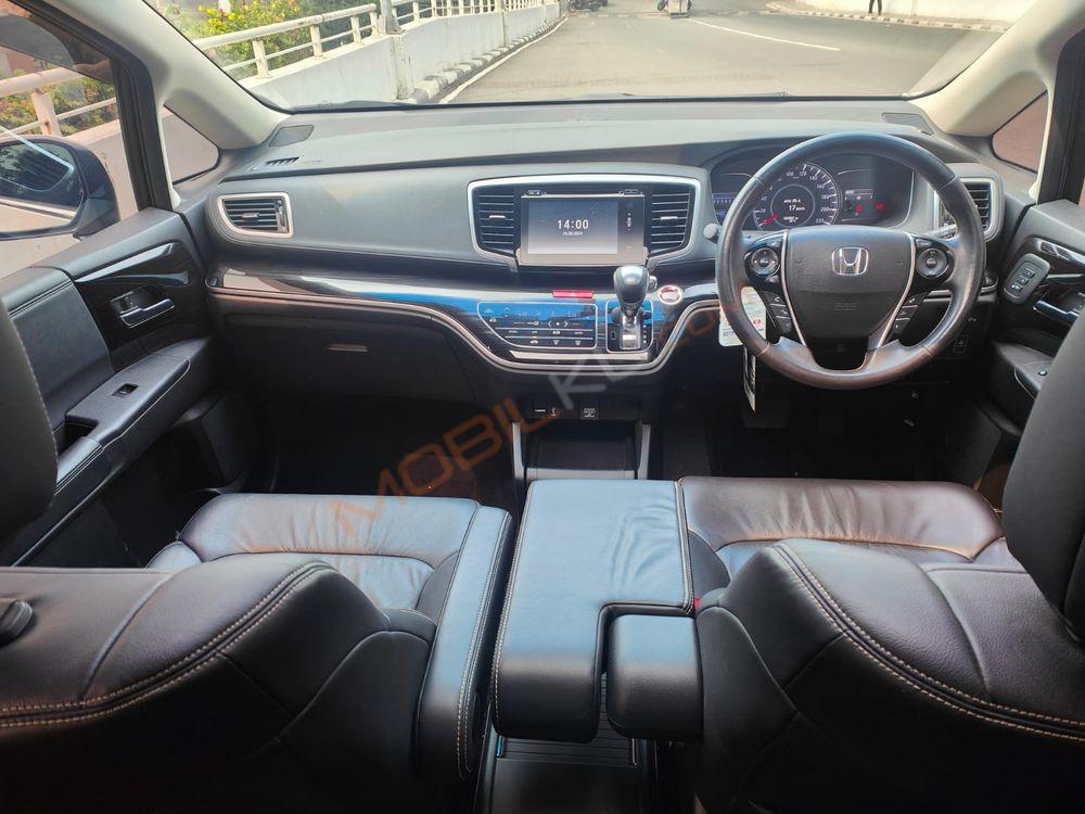 Mobil Honda Odyssey 2018
