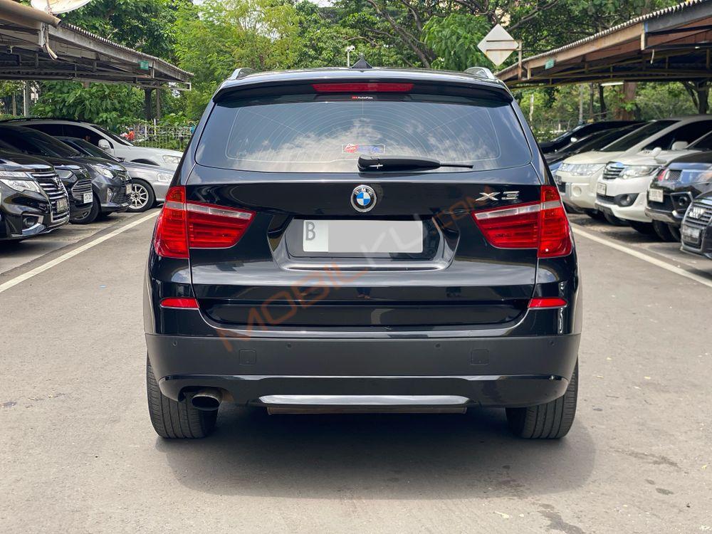 Mobil BMW X3 2012